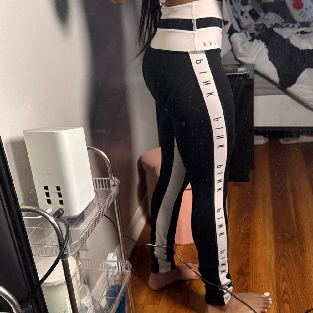 PINK Victoria's Secret Black and White Leggings